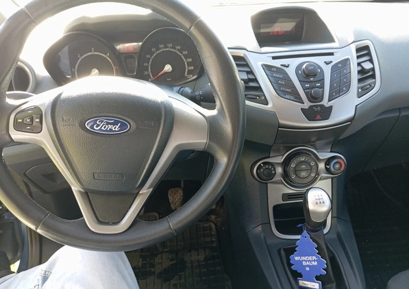 Ford Fiesta cena 15500 przebieg: 176000, rok produkcji 2009 z Kisielice małe 46